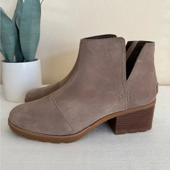 New SOREL Taupe Suede Slip In Heeled Ankle Boots - Picture 4 of 11